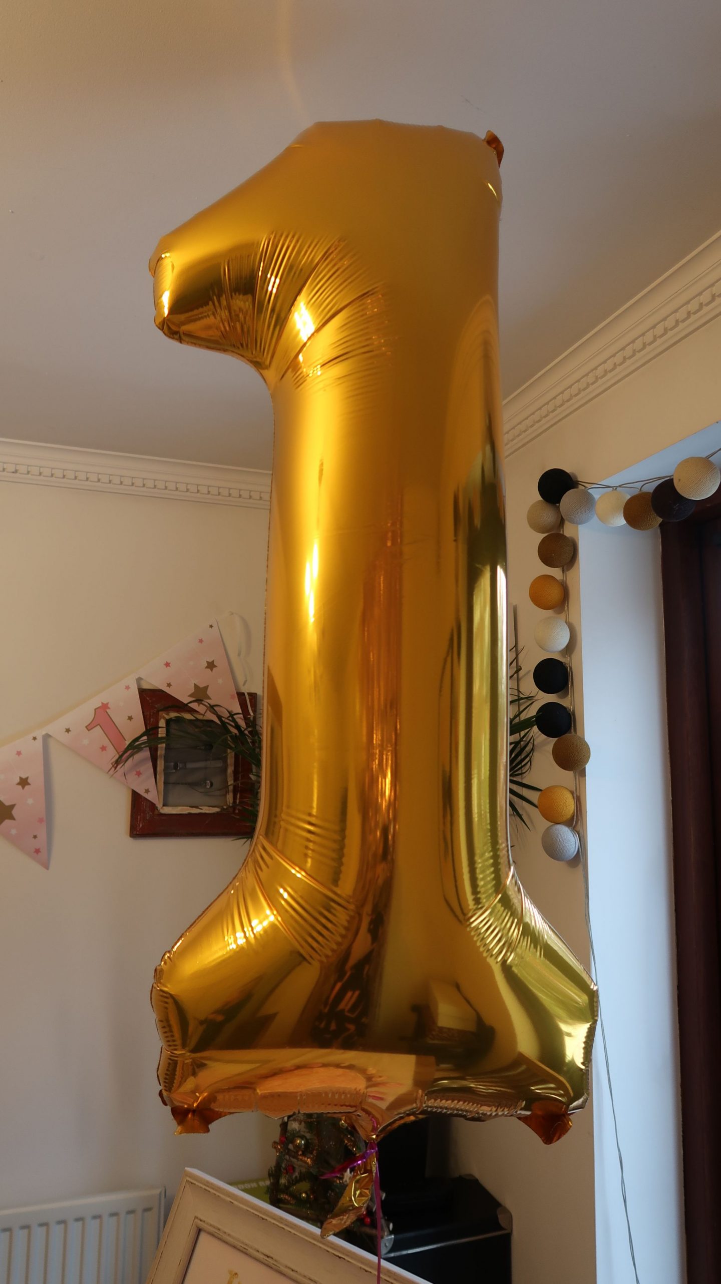 Giant one balloon