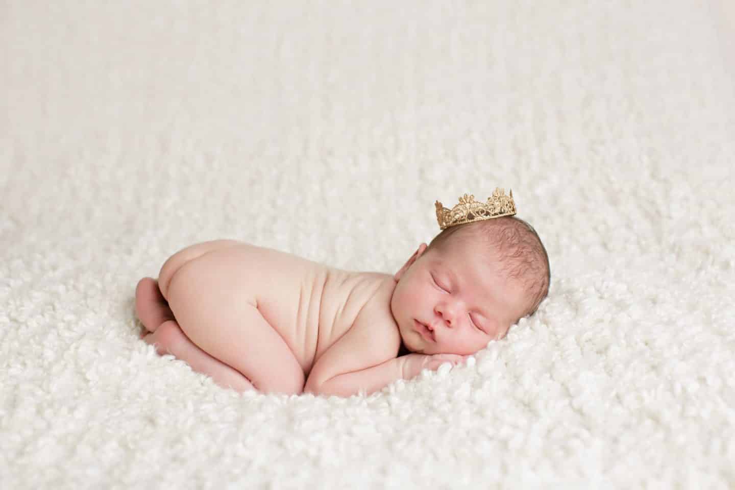 7 tips for new parents on handling visitors