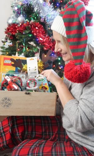 How to make a festive Christmas Eve box for kids - The Mummy Bubble