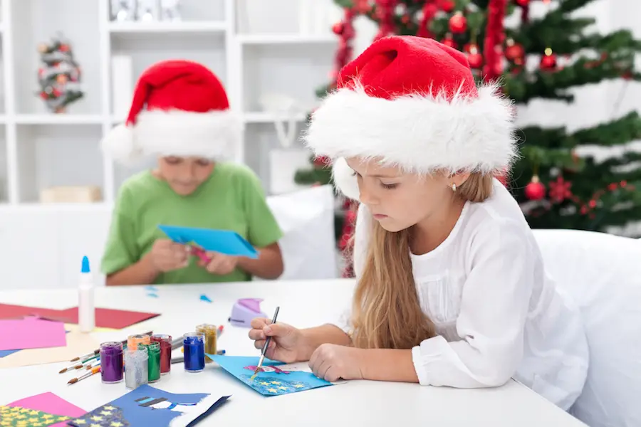 Free Christmas colouring sheets 