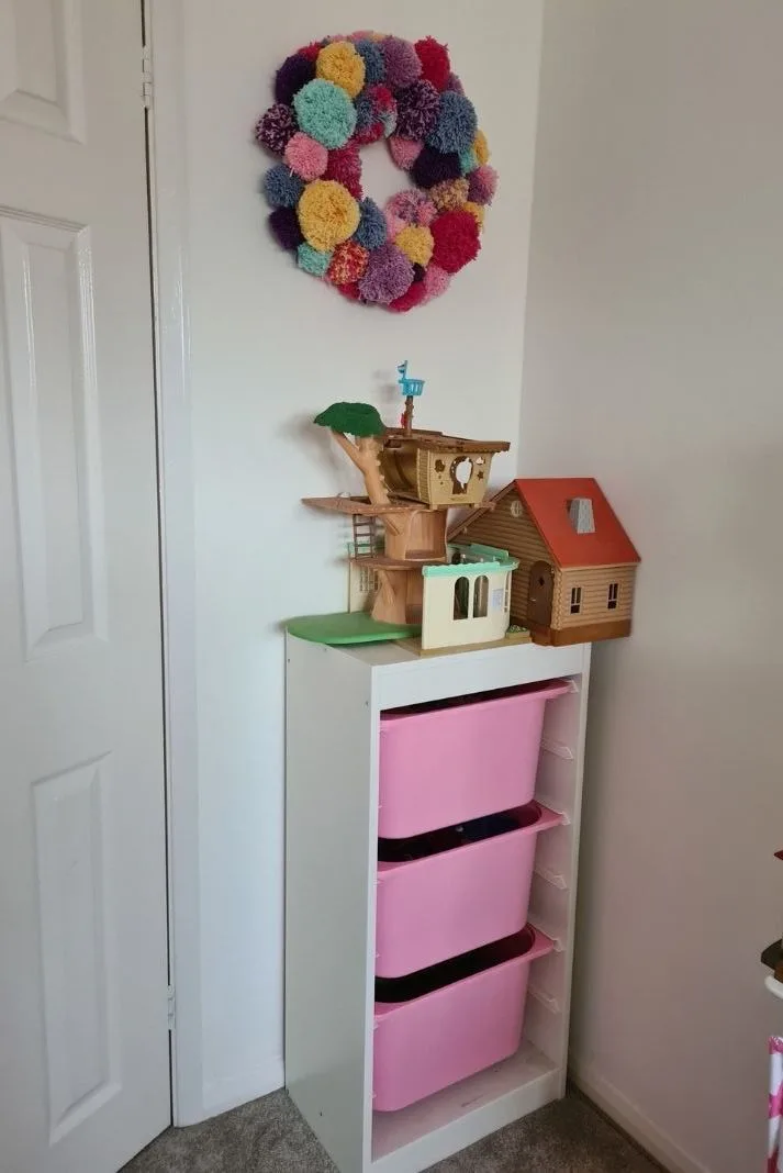 Kids bedroom Sylvanian Families toy storage 