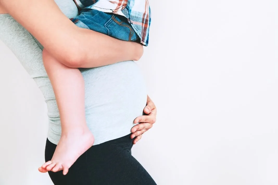 Telling older child about pregnancy 