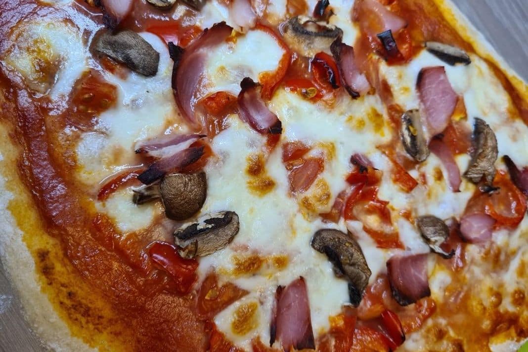 Easy Family Pizza Recipe for Kids 