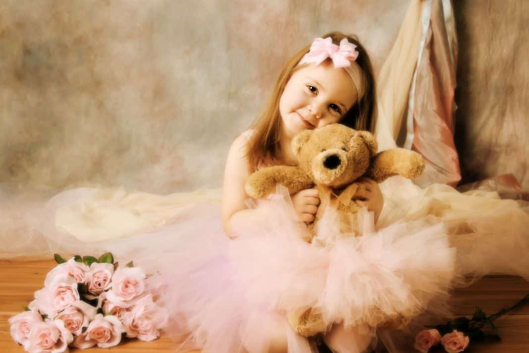 Middle Names for Ella: 200+ stunning ideas + meanings