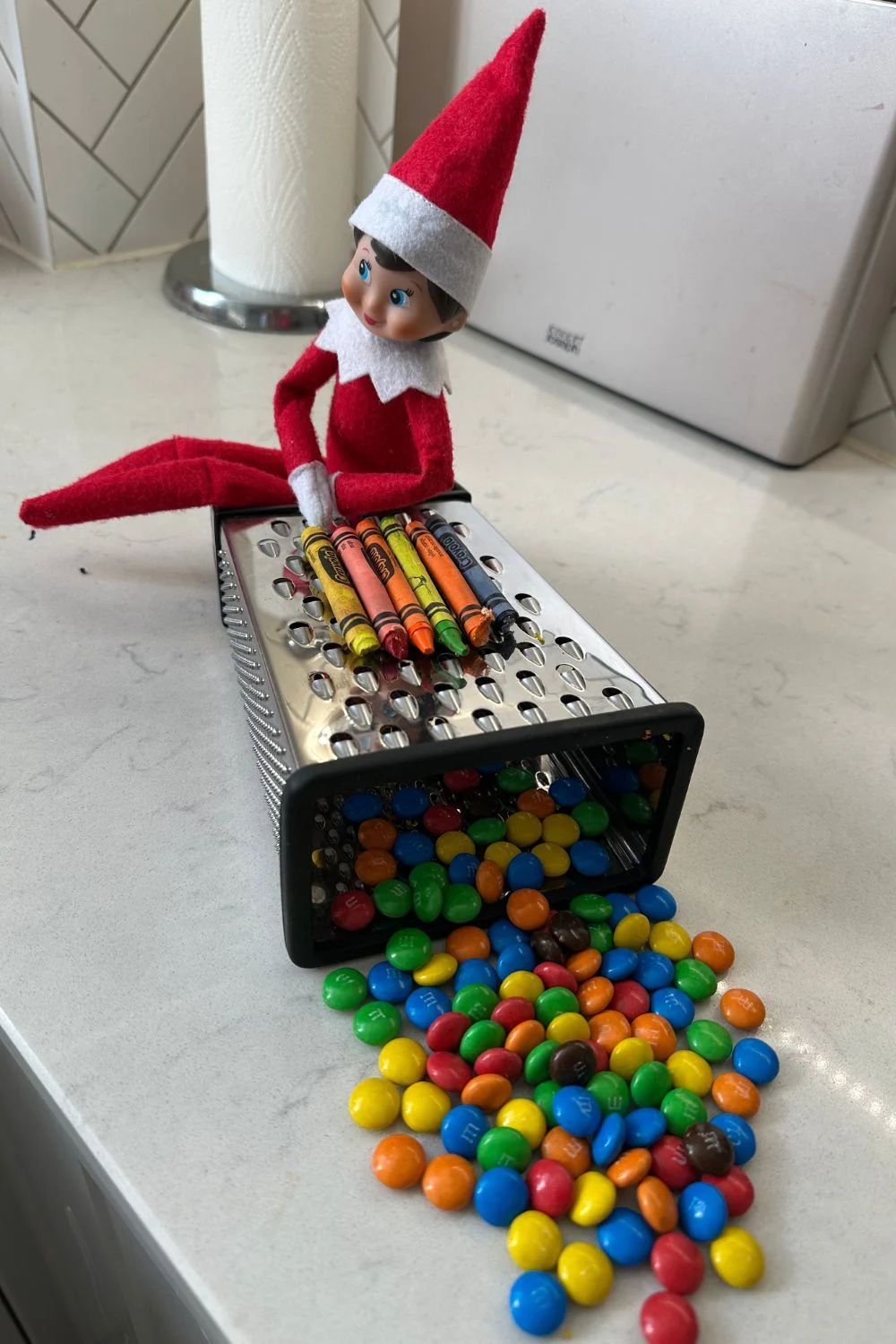 Elf on the Shelf crayons M&Ms idea